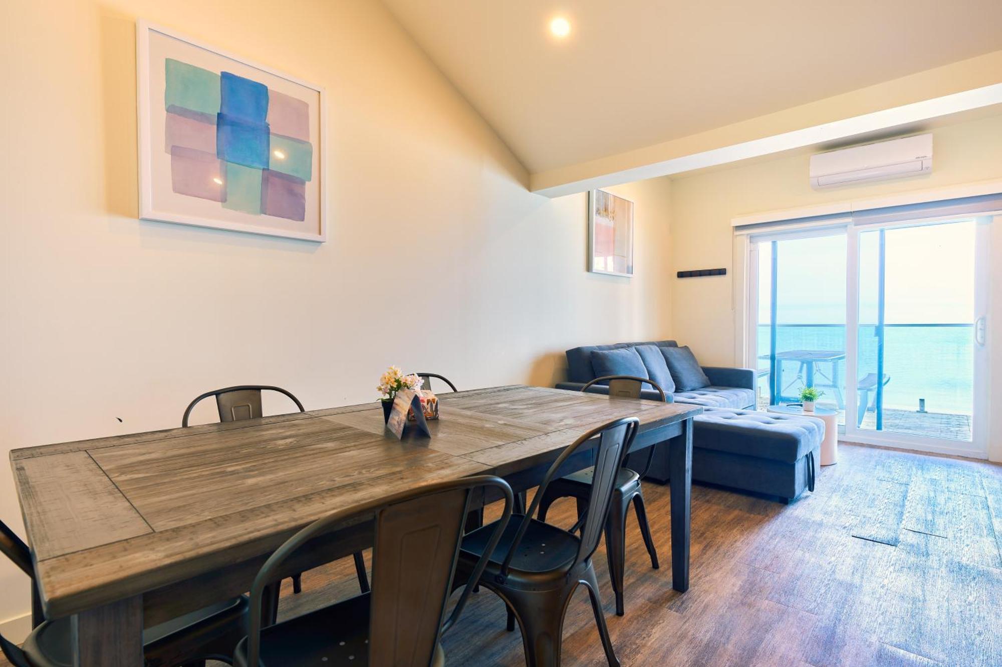 The Long Beach Resort - Beachfront Cottages & Townhouse Suites Wainfleet ภายนอก รูปภาพ