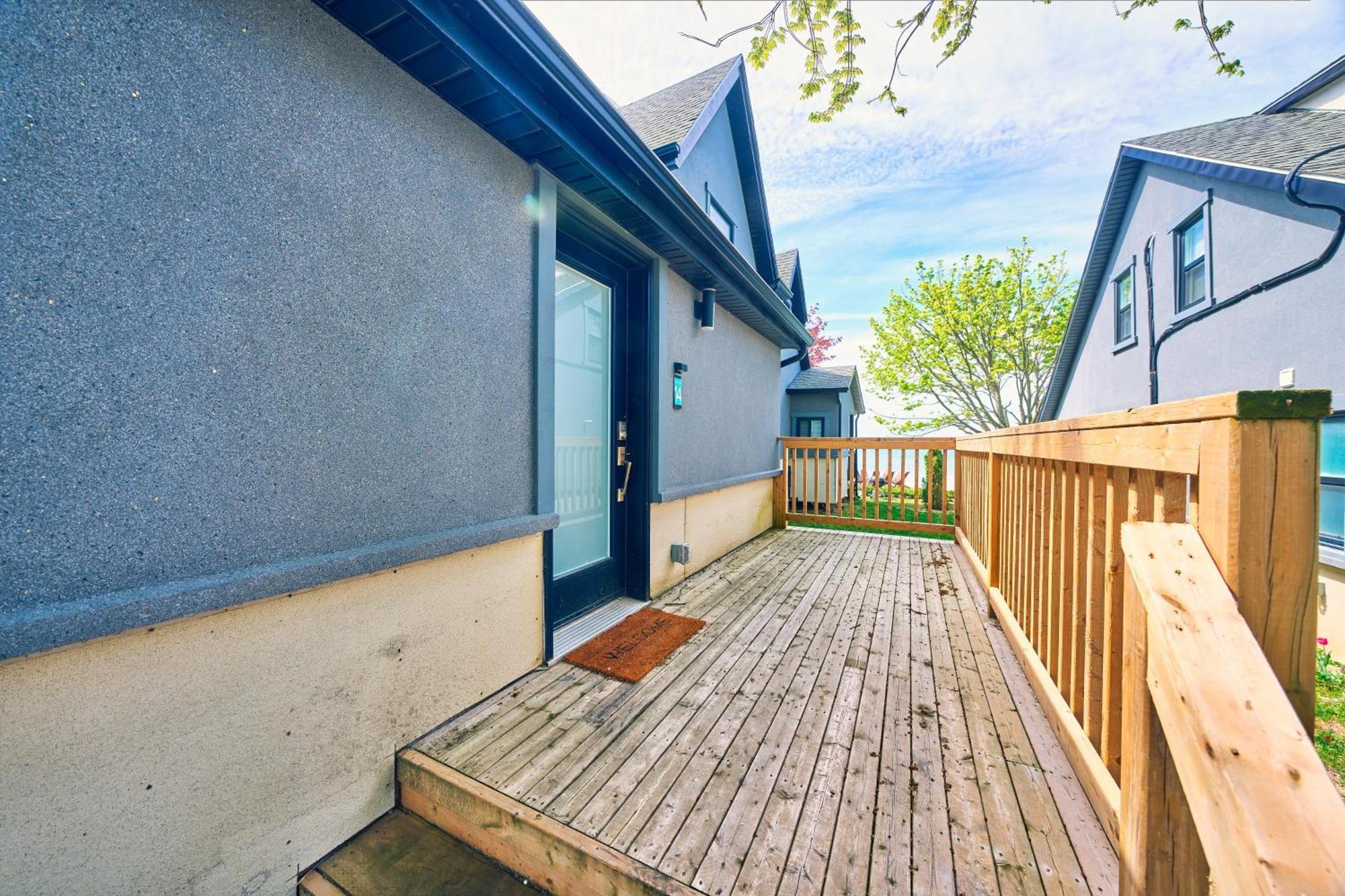 The Long Beach Resort - Beachfront Cottages & Townhouse Suites Wainfleet ภายนอก รูปภาพ