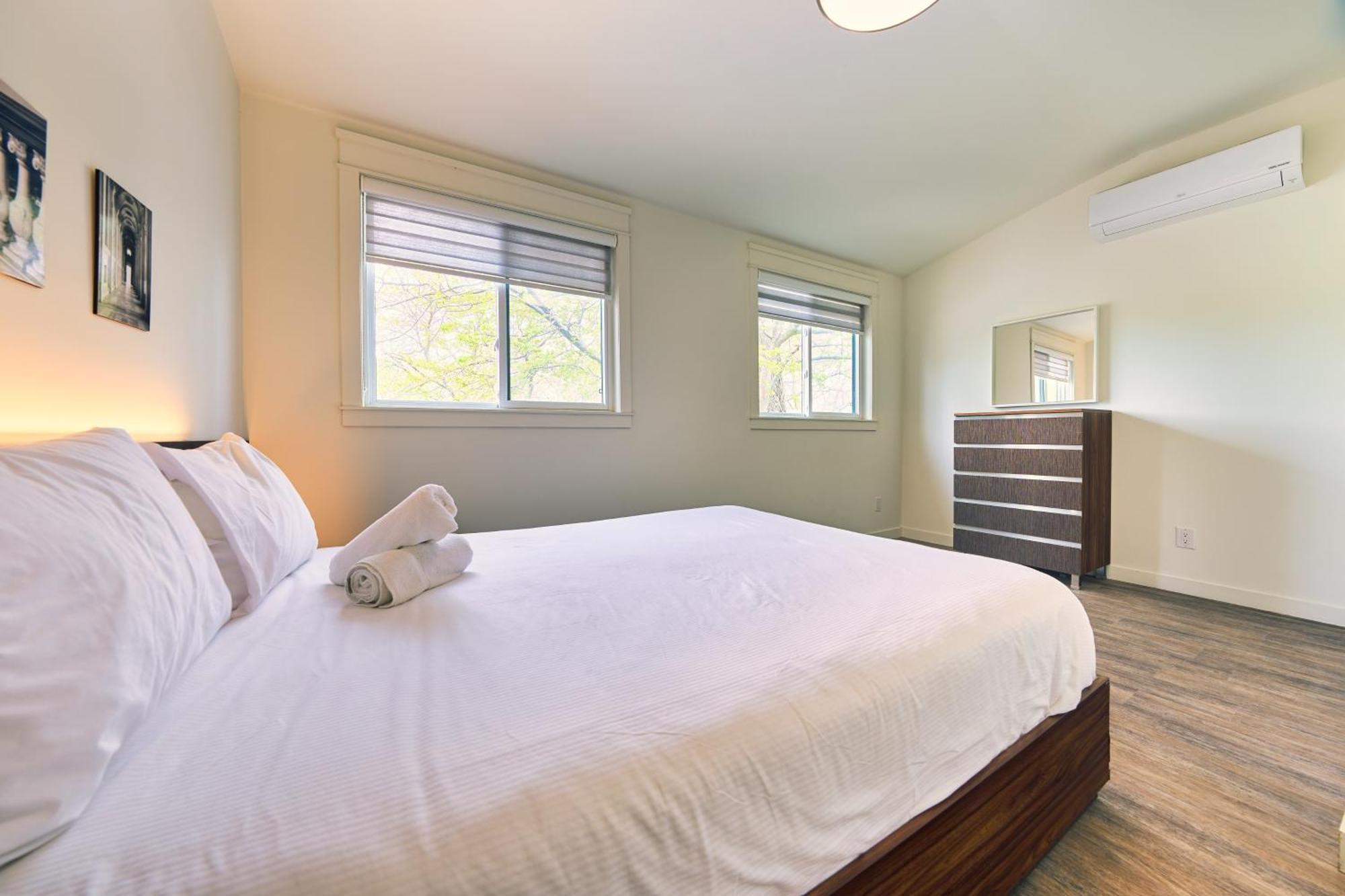 The Long Beach Resort - Beachfront Cottages & Townhouse Suites Wainfleet ภายนอก รูปภาพ