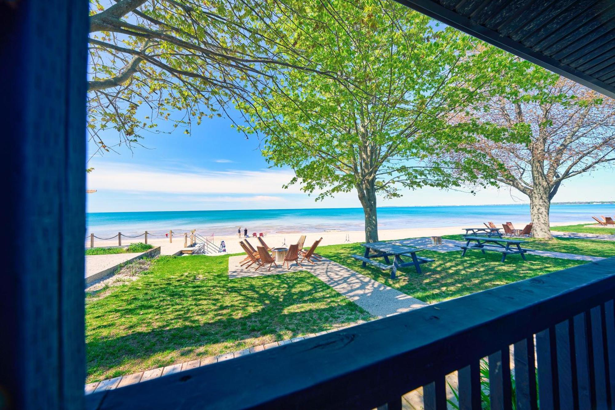 The Long Beach Resort - Beachfront Cottages & Townhouse Suites Wainfleet ภายนอก รูปภาพ
