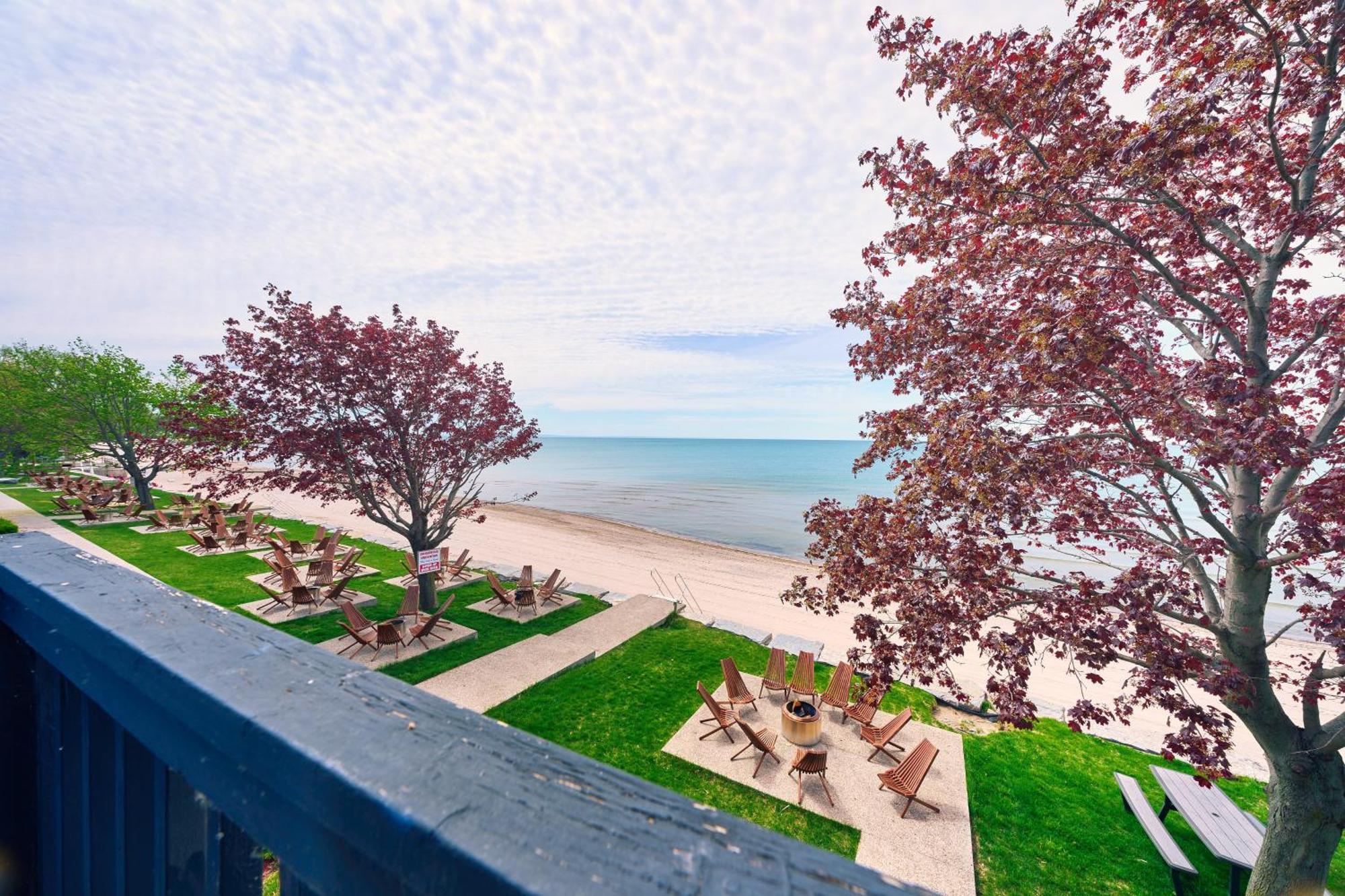 The Long Beach Resort - Beachfront Cottages & Townhouse Suites Wainfleet ภายนอก รูปภาพ